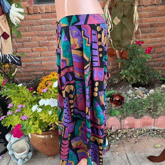 Lilli Ann Collections • Purple/Black • Large • Geometric • Blouse & Skirt Set - Picture 13 of 16